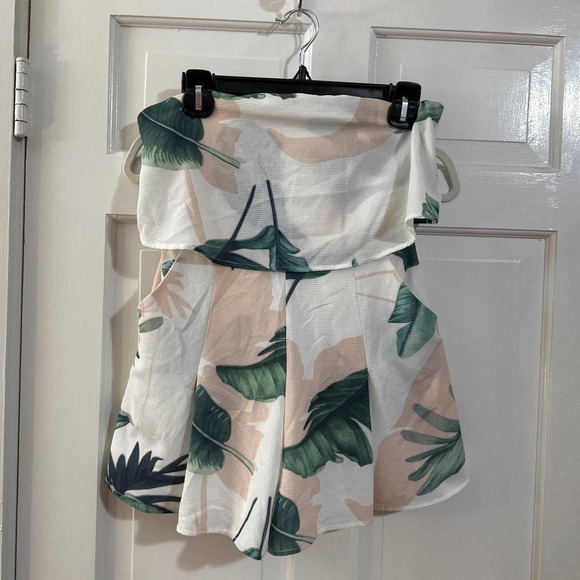 VESTIQUE strapless romper - Picture 1 of 3